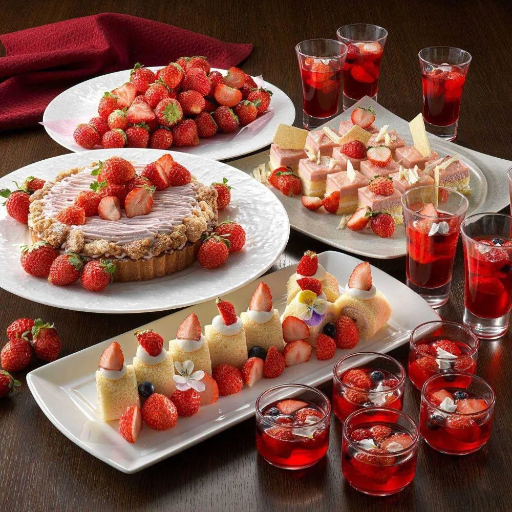 ロイヤルクラシックのいちごと肉ビュッフェ