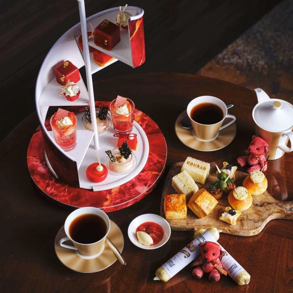 コンラッド大阪のいちごアフタヌーンティー