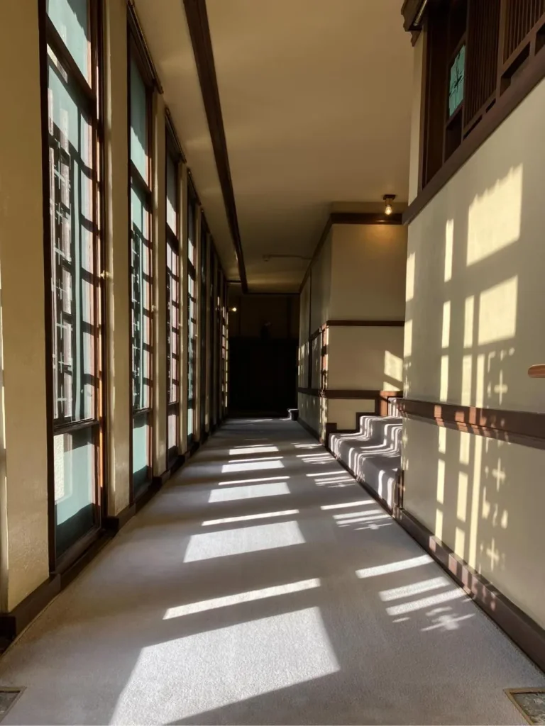 ヨドコウ迎賓館 3階廊下