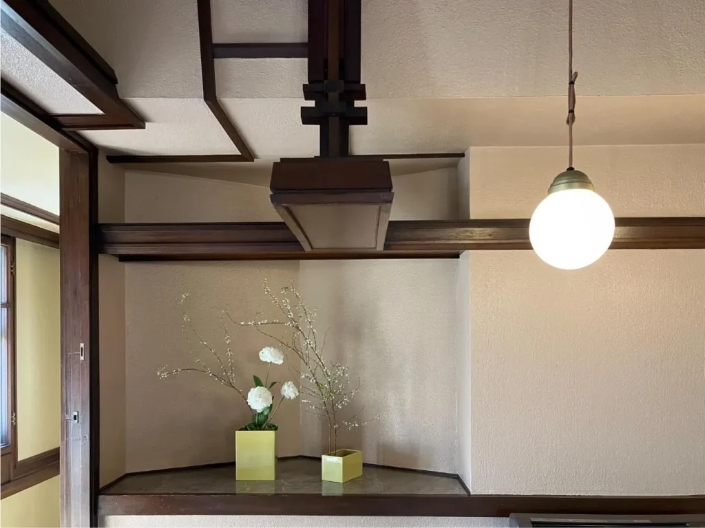 ヨドコウ迎賓館 4階台所の花