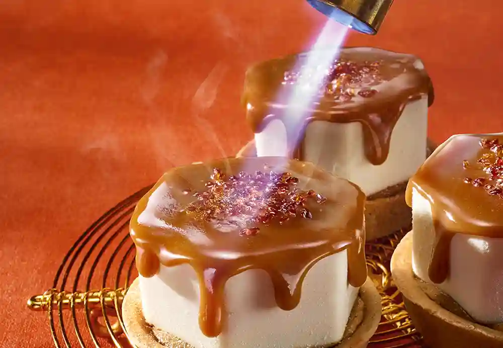 キャラメルフォンデュ・チーズケーキ メルティクラウン