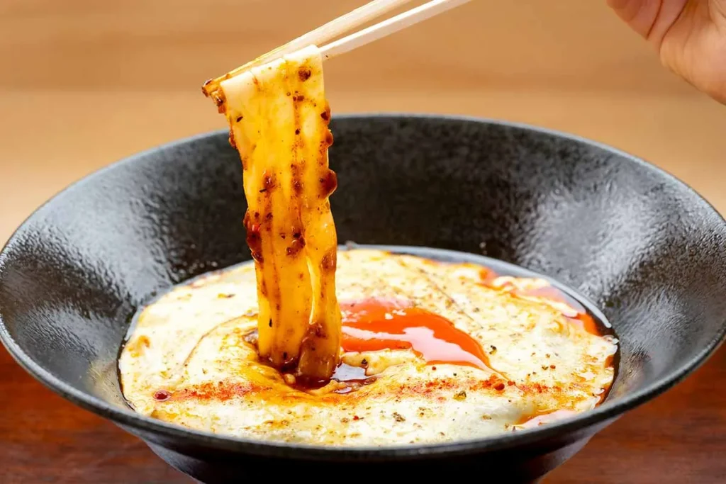 ブラザー豆腐の麻婆カレーチーズうどん