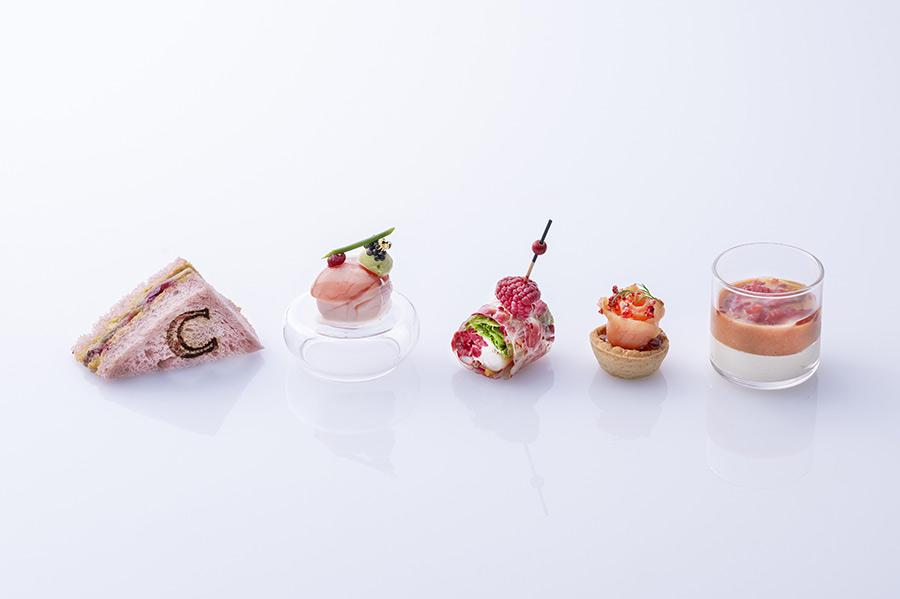 コンラッド大阪のローズ&ラズベリーアフタヌーンティーのフード