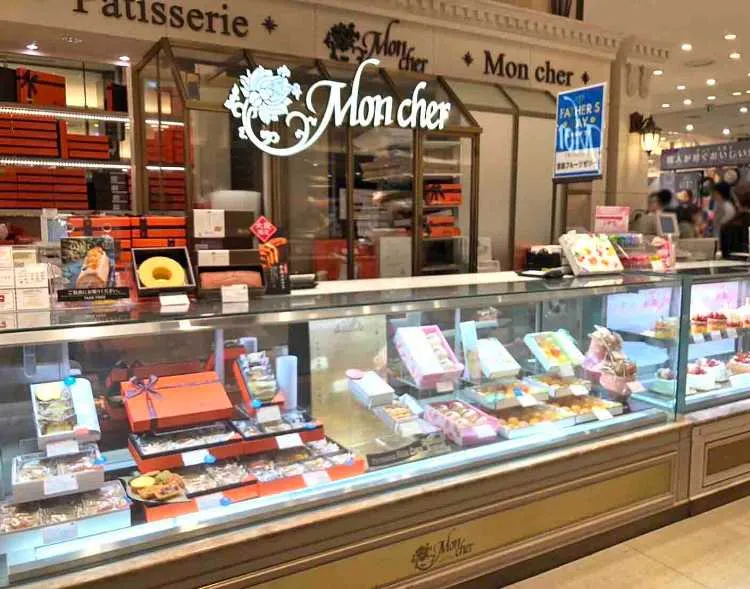 パティスリーモンシェール　阪急うめだ本店の外観