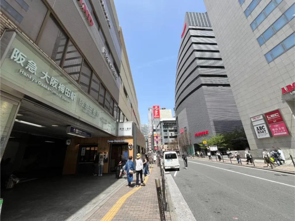 ガチャガチャの森　梅田茶屋町店