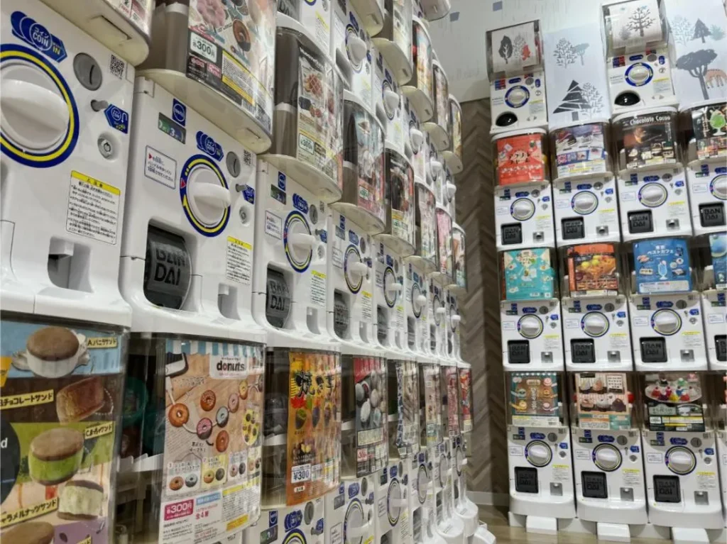 ガチャガチャの森　梅田茶屋町店