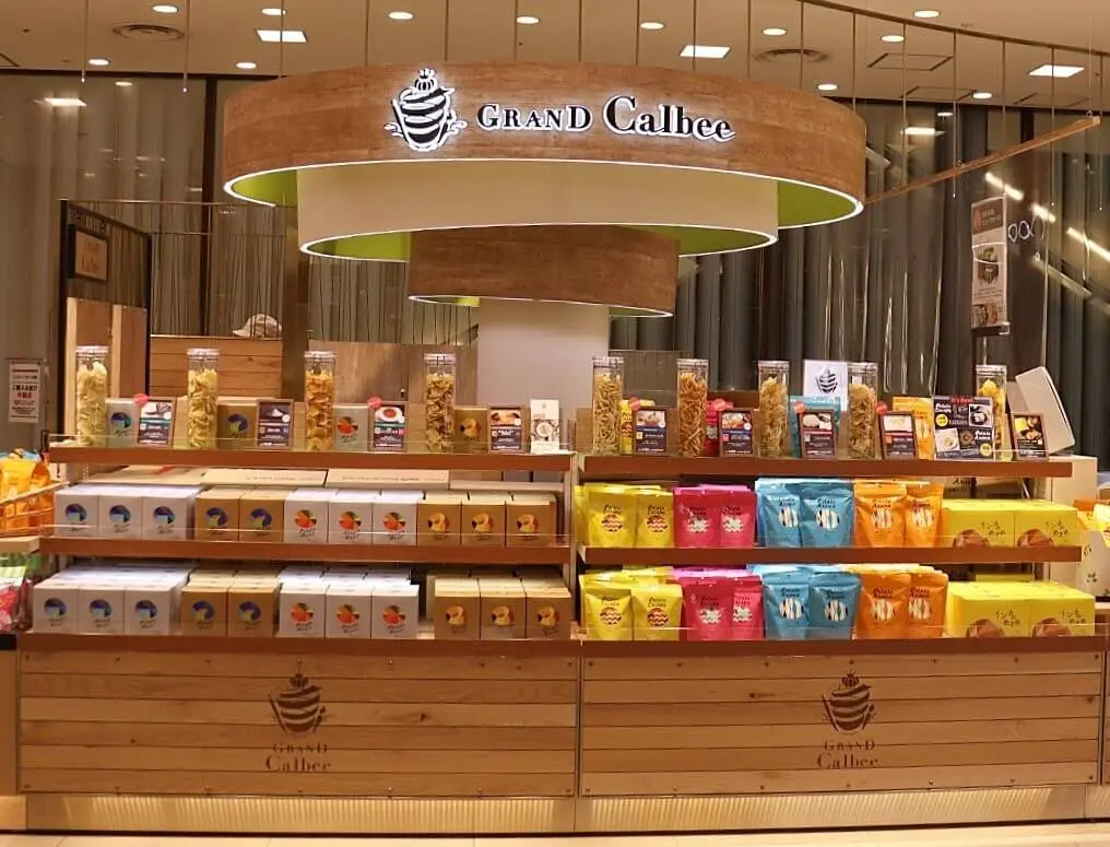 グランカルビー店頭