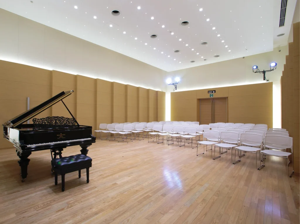 逸翁美術館マグノリアホール