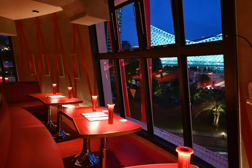 神戸ポートタワー　低層３階レストラン