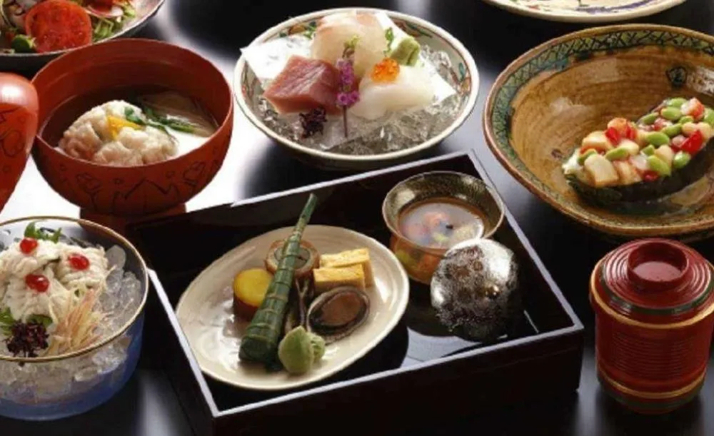 田鶴の川床ディナーのメニュー