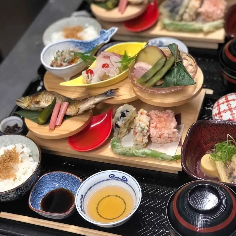 卯柳の川床ランチの内容