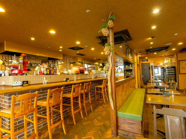 トレーロタケウチ内観