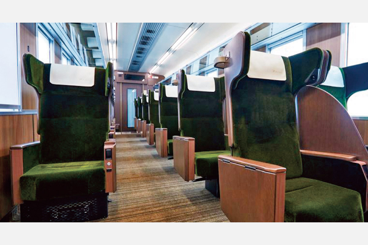 7月21日（日）阪急電鉄の座席指定サービス「PRiVACE（プライベース）」デビュー