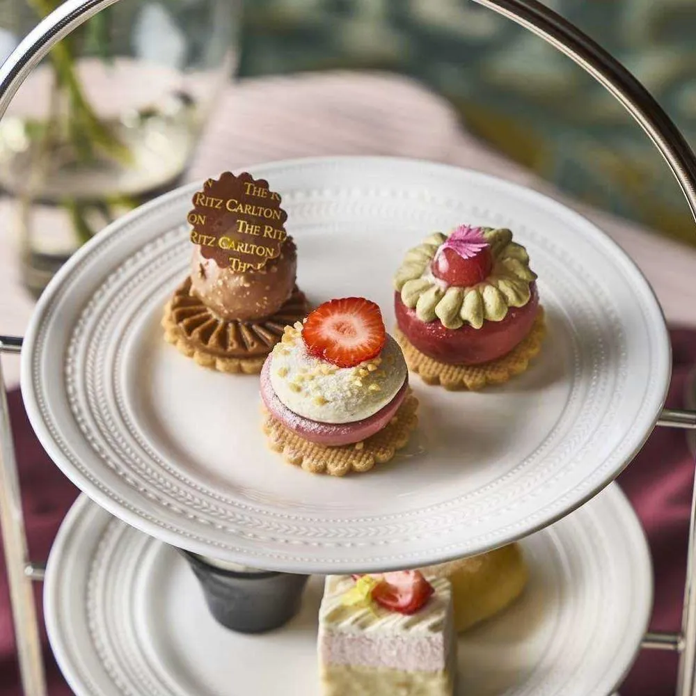 リッツカールトン大阪のいちごアフタヌーンティーのスイーツ