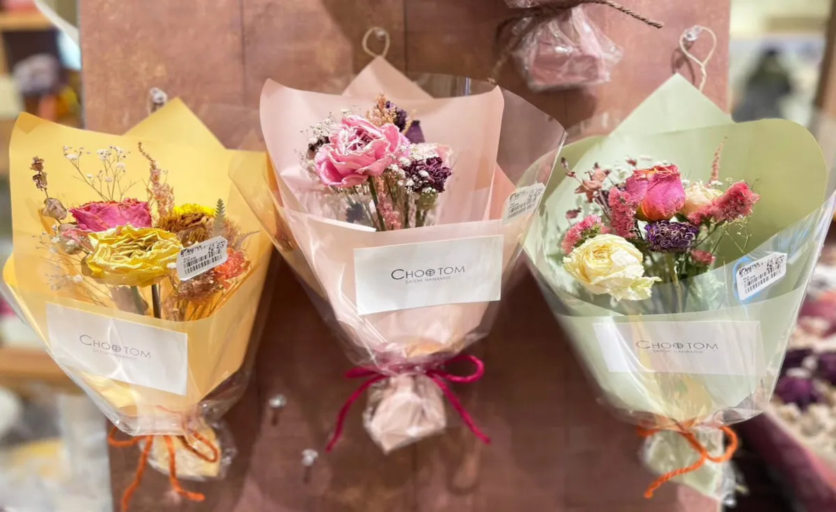 梅田でおしゃれなドライフラワーが買える店5選。インテリア用からプレゼント用まで