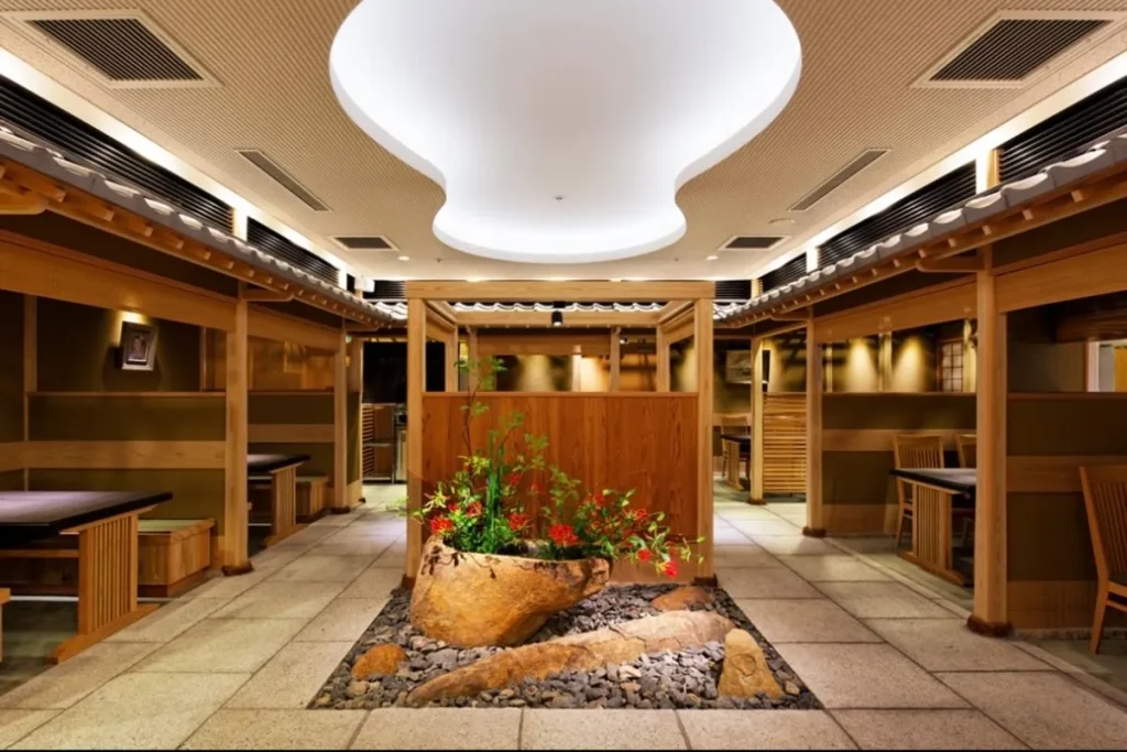 モリタ屋ルクアイーレ店 内観