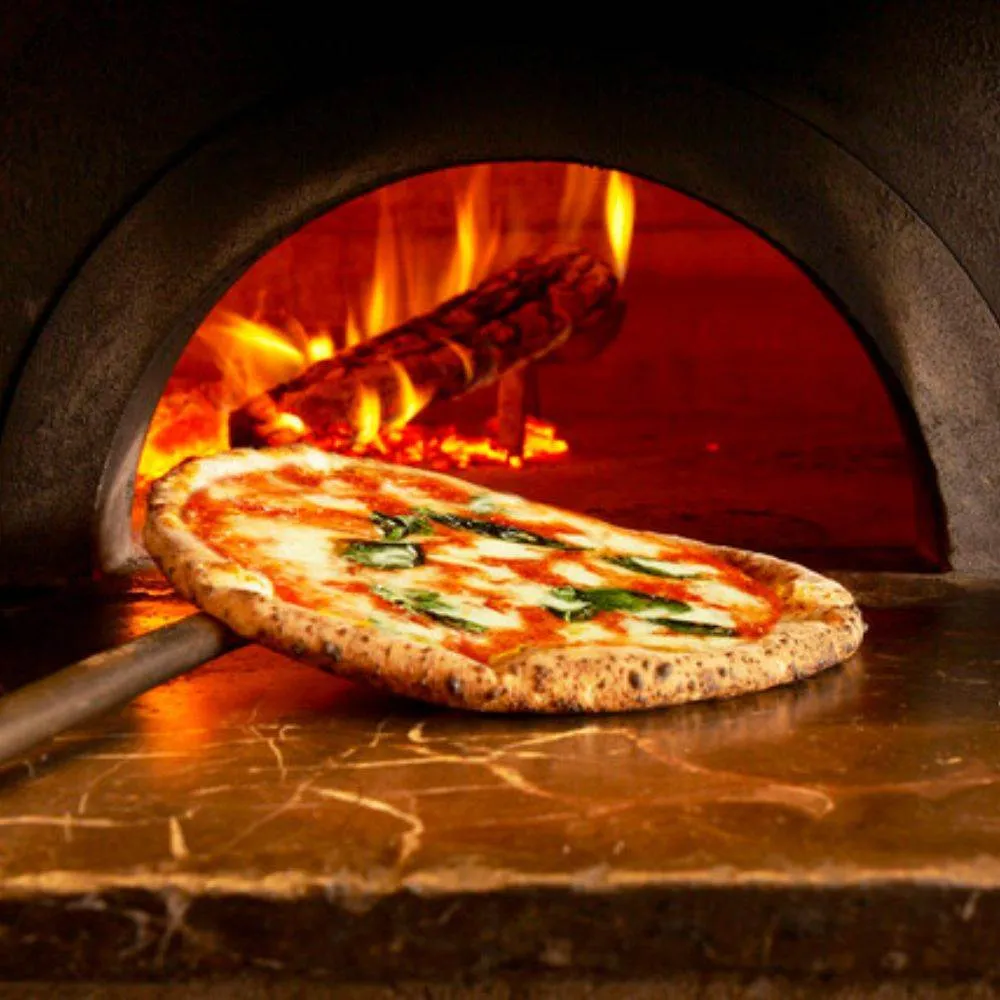 XEXWEST THE BARの窯焼きピザ