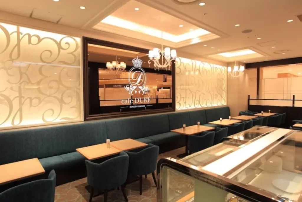カフェデュークの内観