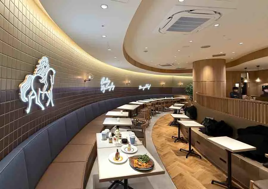 ゴディバカフェディアモール大阪の内観