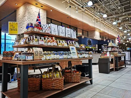 リントンズ　内観