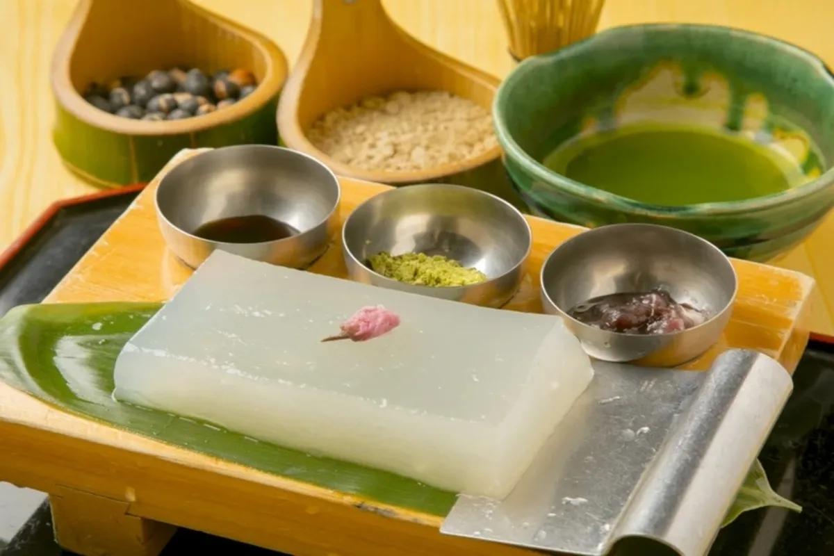 芭蕉庵　わらび餅