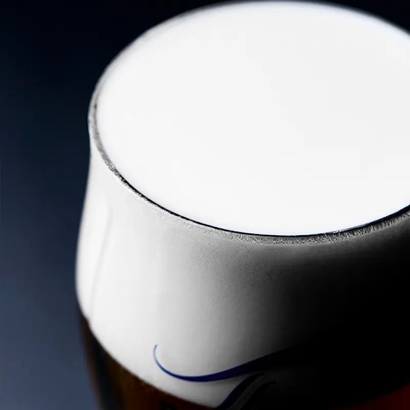 京もつ鍋 亀八 お初天神裏参道店のきめ細やかな泡のビール