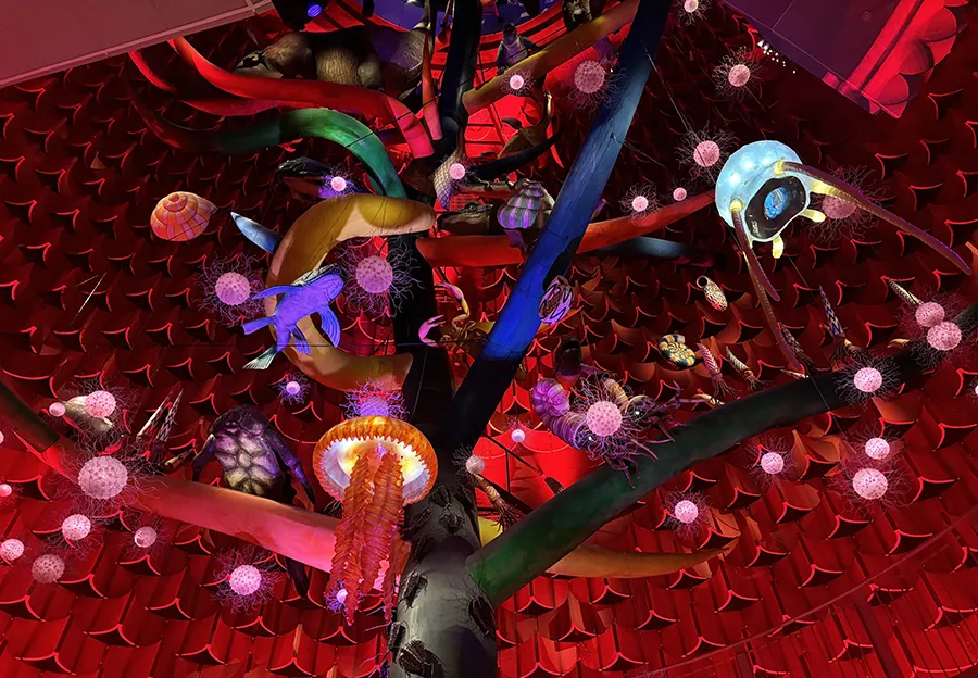 「太陽の塔」とは?1970年大阪万博に思いを馳せて。その魅力に迫る