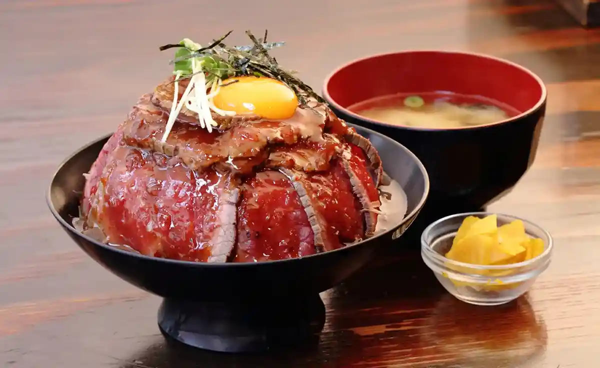 安くておいしい江坂のランチ。地元民のおすすめ店５選