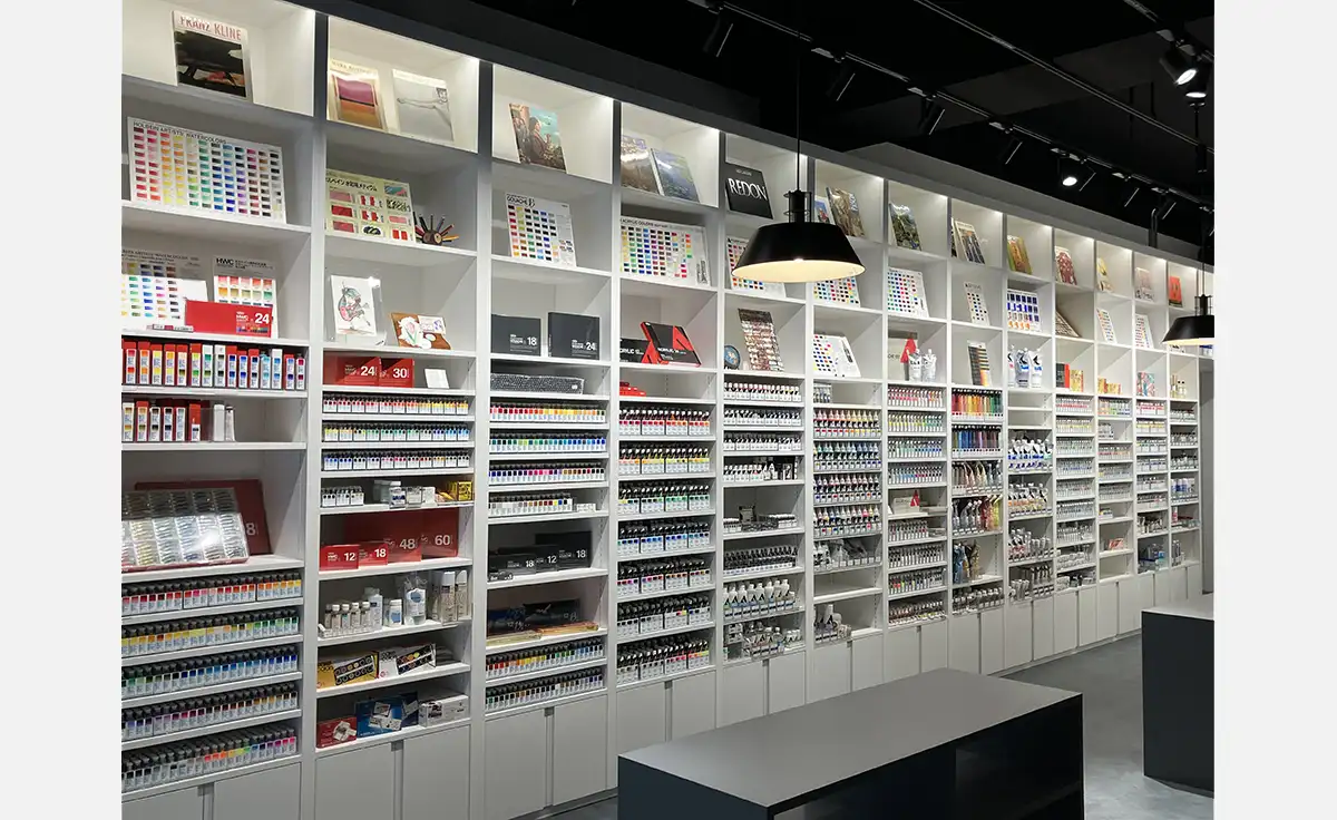 4/18オープンの「ホルベイン アートスペース」。大阪上本町で心ゆくまでアートを楽しむ