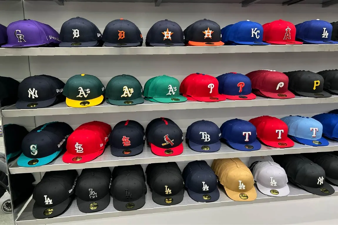 バラエティ豊かな帽子ブランドNEWERAを取り揃えた「THE CAP」。先行リニューアルしたららぽーとEXPOCITY店はもう行った？