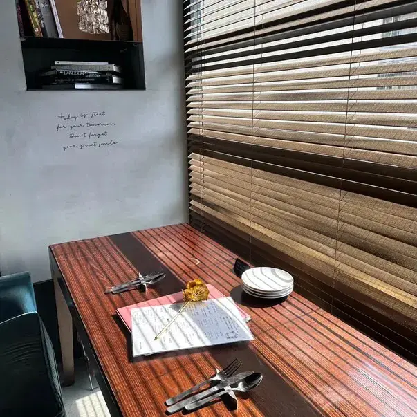 江坂ビストロリアン　内観