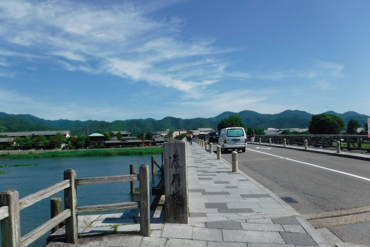 フリーハイキングのコースをあるく（1）平安貴族が愛した名勝を散策「千代の古道から広沢池・嵐山コース」