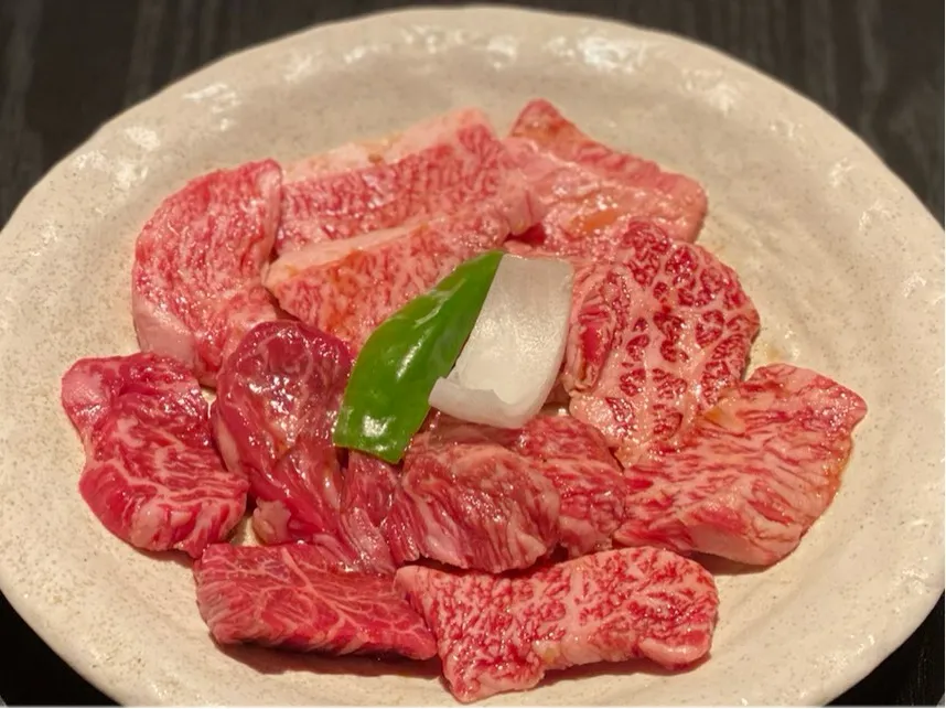 焼肉・冷麺 豊味園　上タンとカルビ