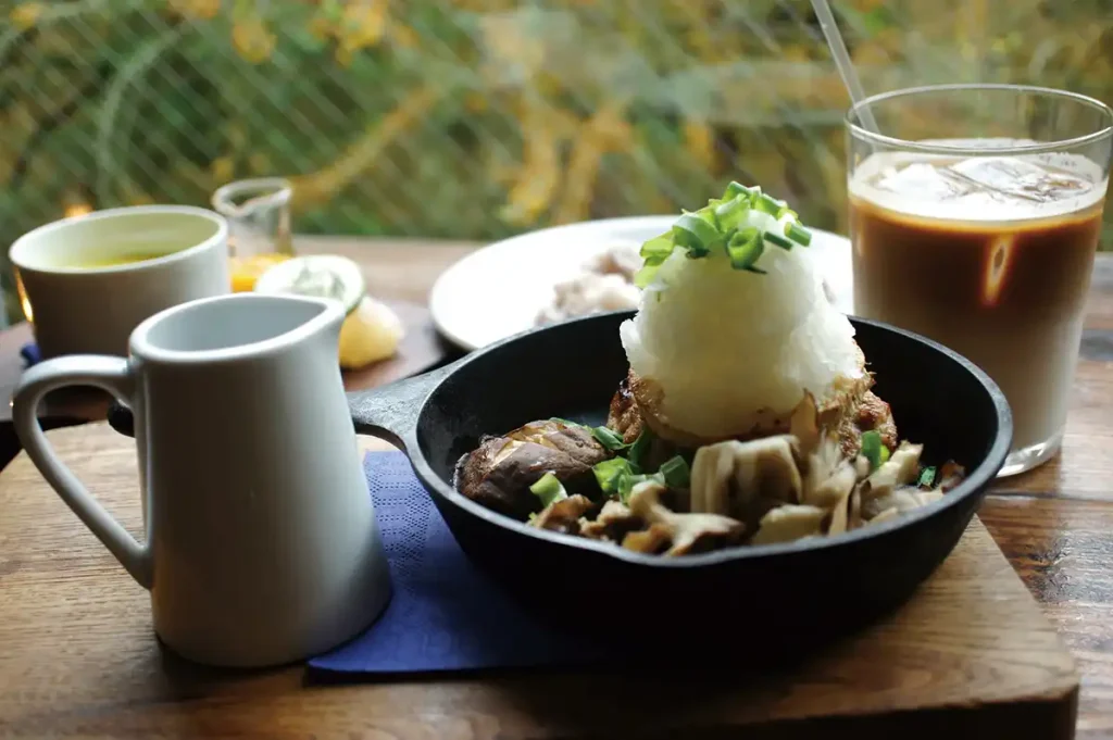 カフェエデン　江坂店　大根おろし仕立てのハンバーグ