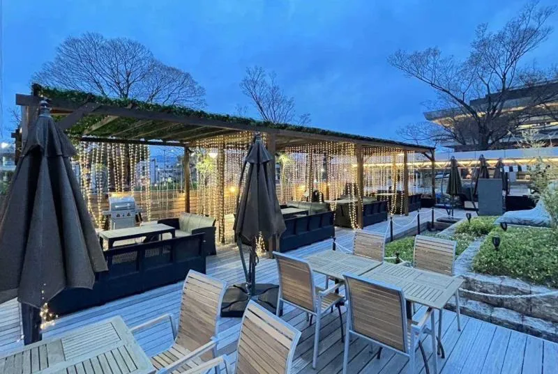 cafe&bbq terrace aburuのテラス席