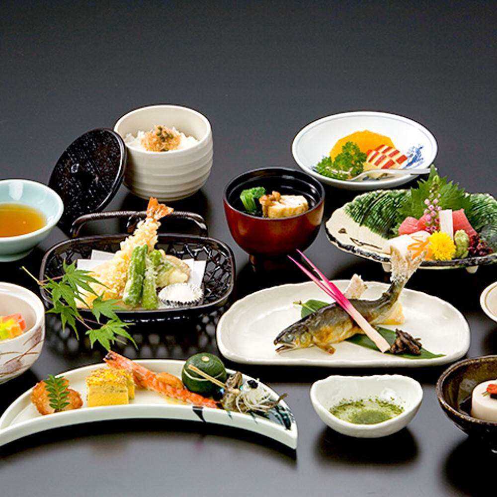 高雄錦水亭のお昼の納涼会席