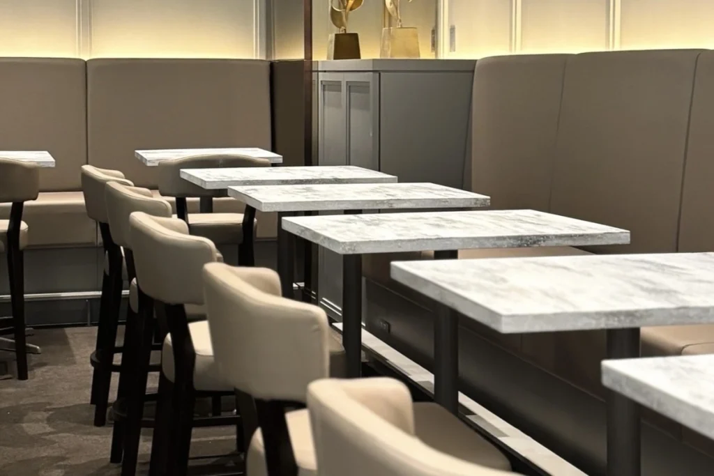 グラングリーン丸福珈琲　内観