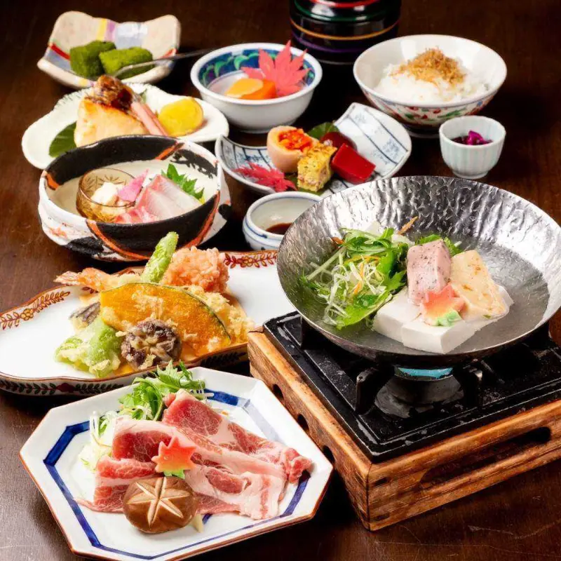 京料理 眺河 先斗町 華(ナガメガワポントチョウハナ)の京御膳