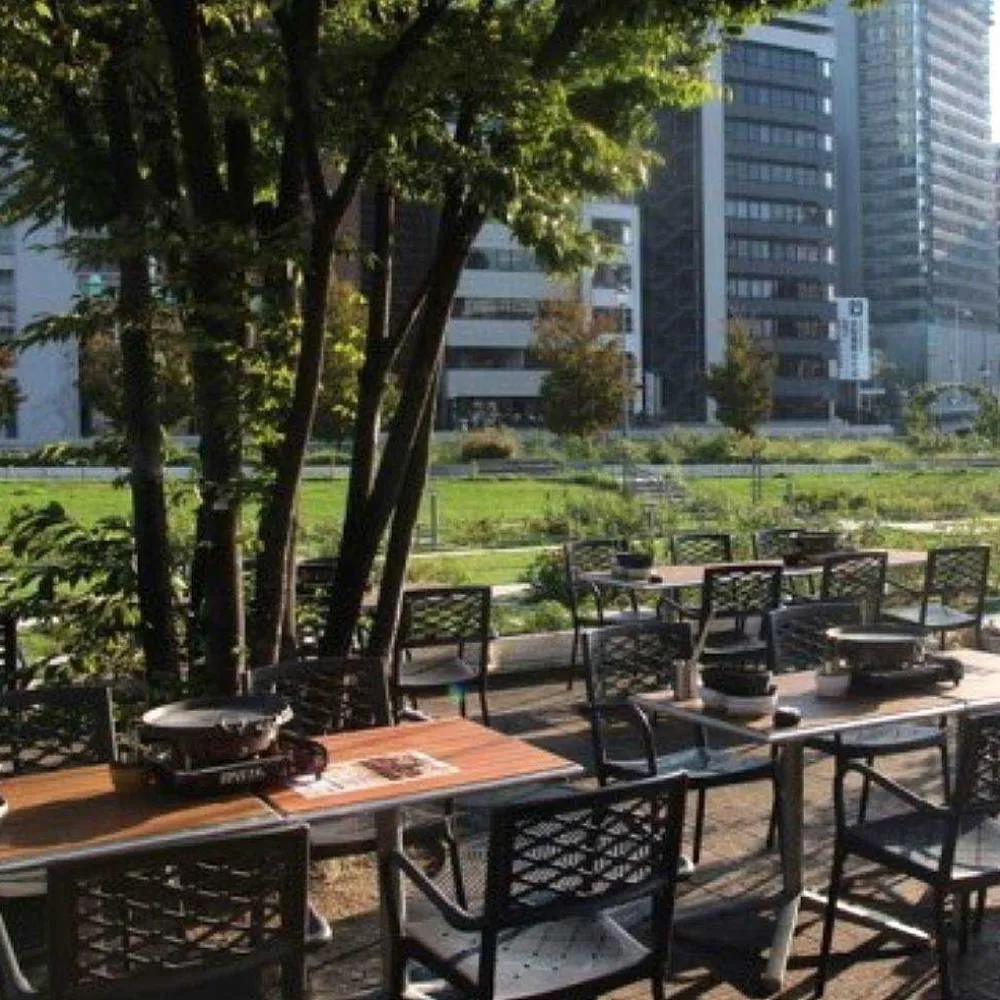 r riverside garden テラス席