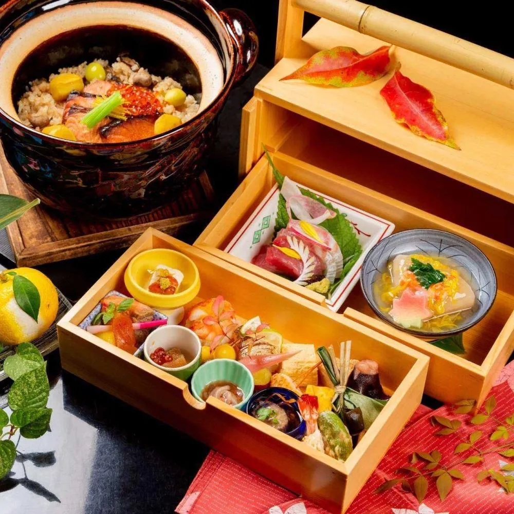 京料理竹島一期の岡持弁当