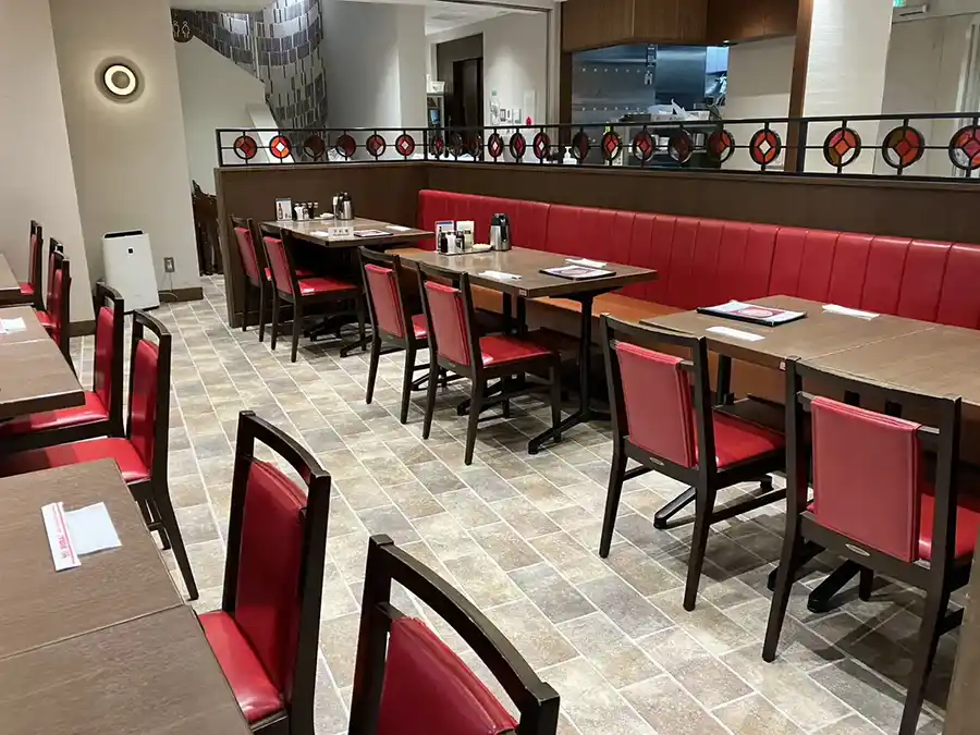 551蓬莱本店レストラン内観