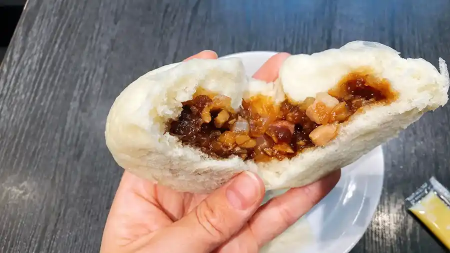 551蓬莱本店のチャーシューまん