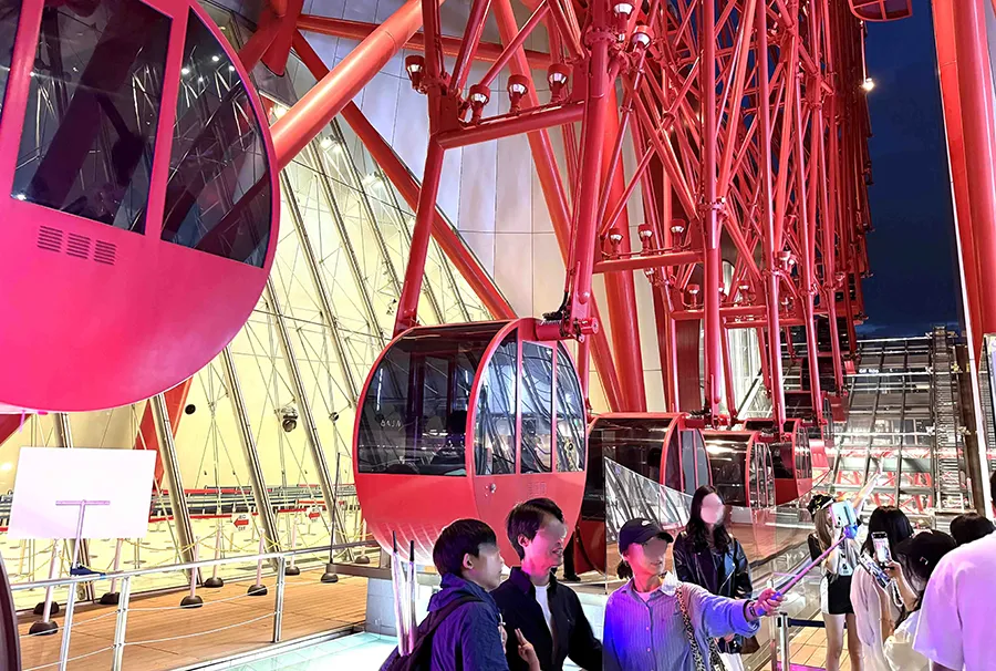 降車してHEP FIVEのフロアに戻る前に記念撮影を