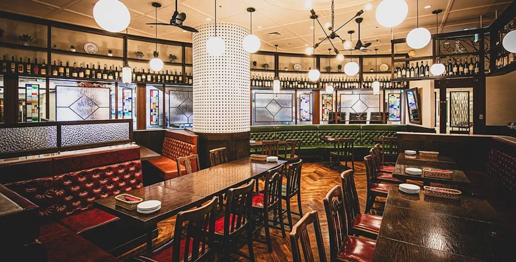 美食酒場 CRAU（クラウ）ハービスPLAZA_内観