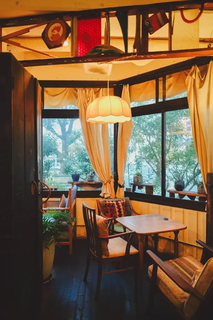 カフェエデン江坂店　内観