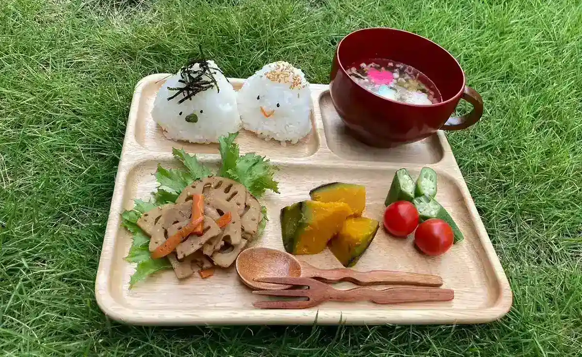 子どもと行きたい江坂ランチ6選。公園ピクニックからお子さまランチ、個室まで