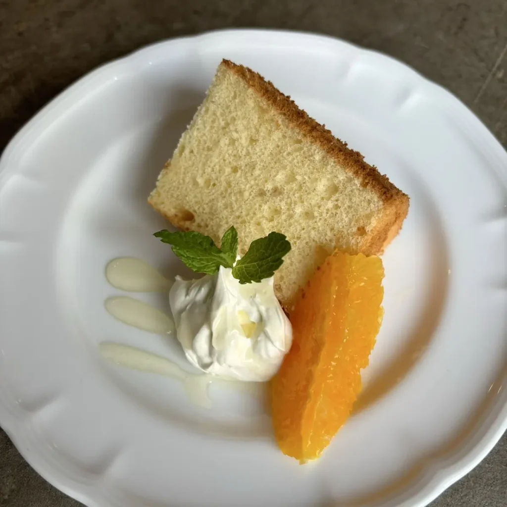 Café&Bal Magis（カフェアンドバル マジス） はちみつシフォンケーキ