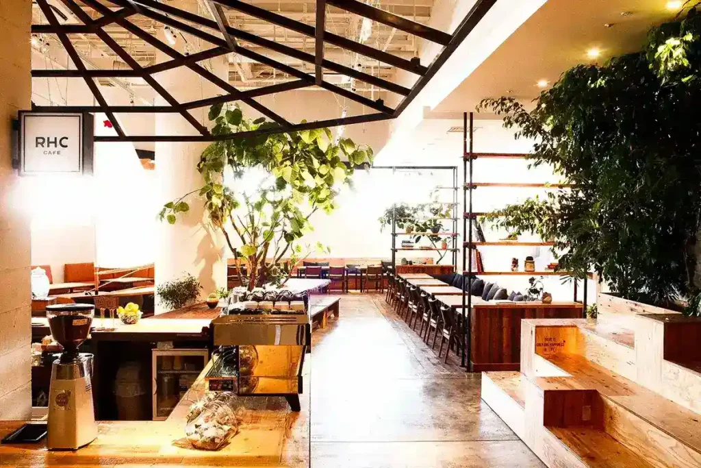 RHC Cafe 大阪店 内観