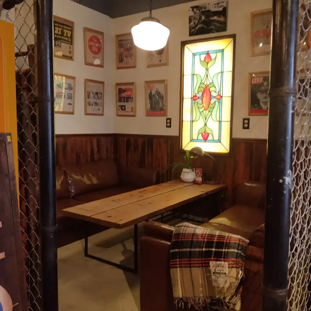 クラッチコーヒーアンドベイク　内観