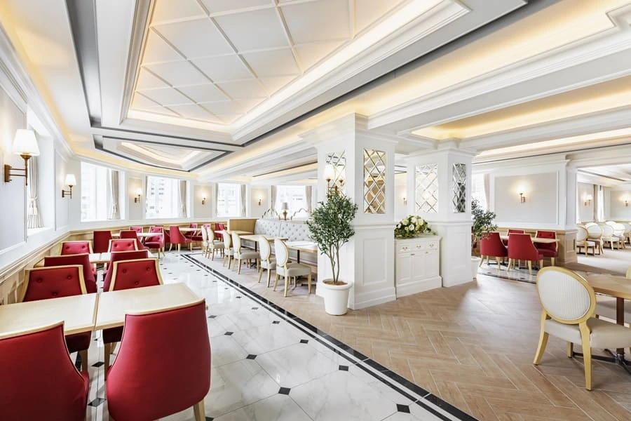 ブッフェ＆カフェアンサンブルの内観